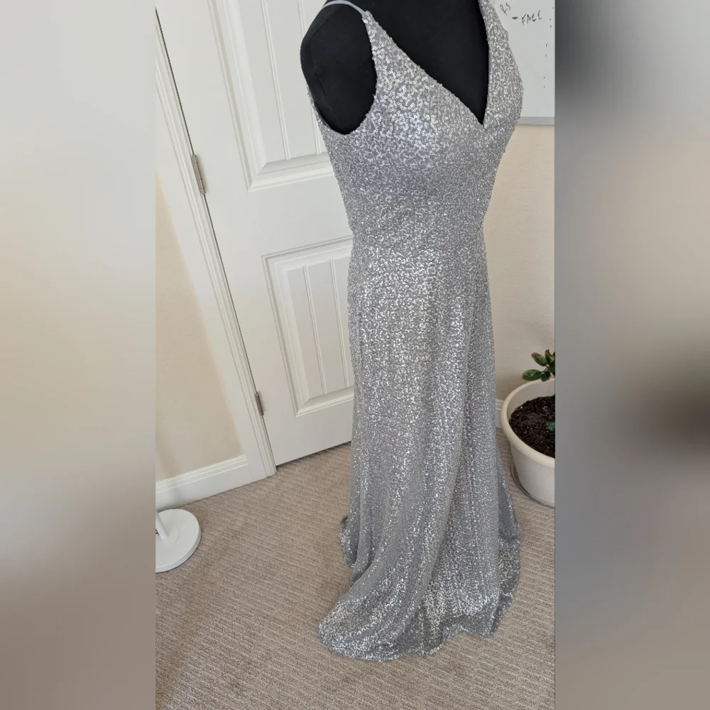 NWT Morilee Madeline Gardner Silver Sequin Gown Size 10 - Picture 7 of 16